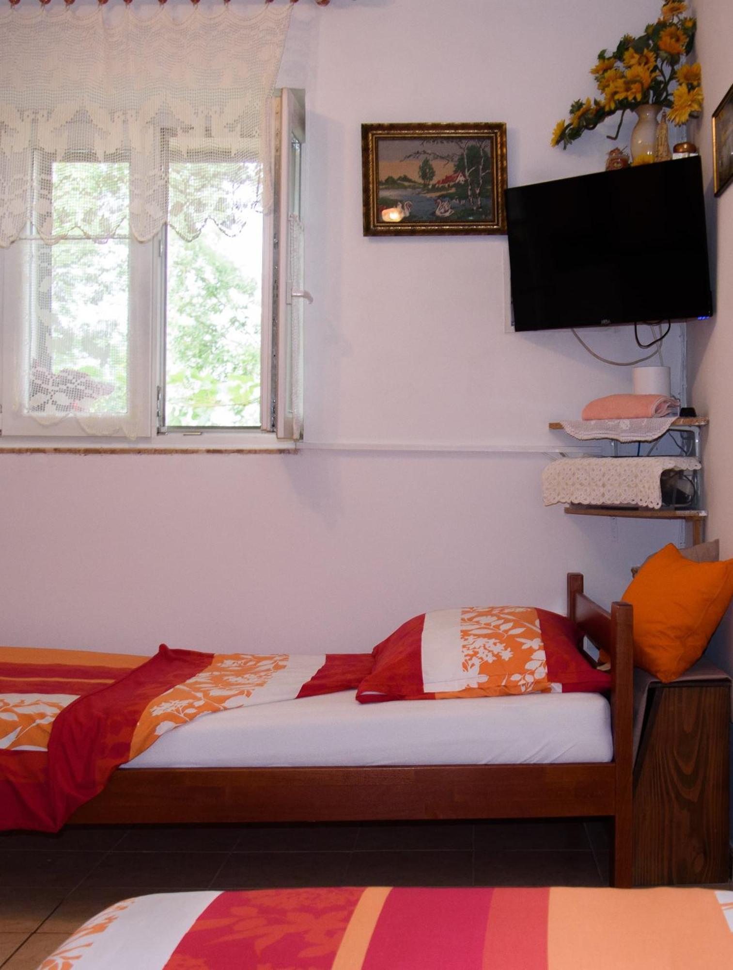 Apartments Cvitini Dvori Garjak Vrlika Bagian luar foto