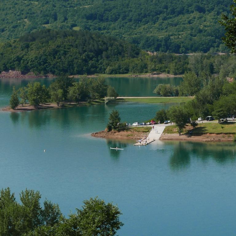 Apartments Cvitini Dvori Garjak Vrlika Bagian luar foto