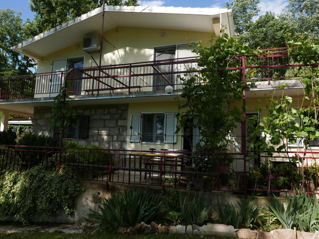 Apartments Cvitini Dvori Garjak Vrlika Bagian luar foto